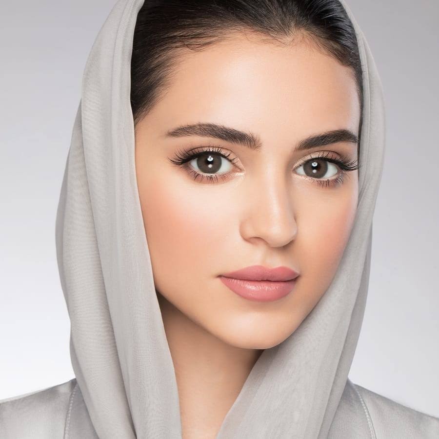 عدسة تي من لنس مي
