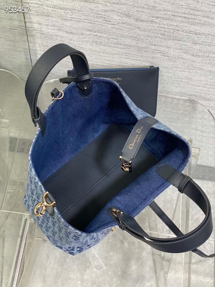 شنطة هوبو جينز ديور طباعة الشعار