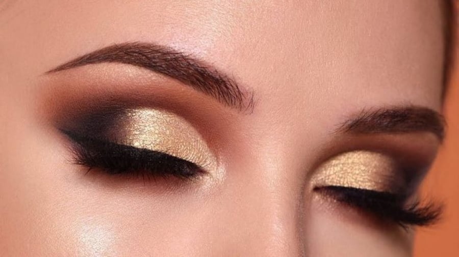 Eye makeup