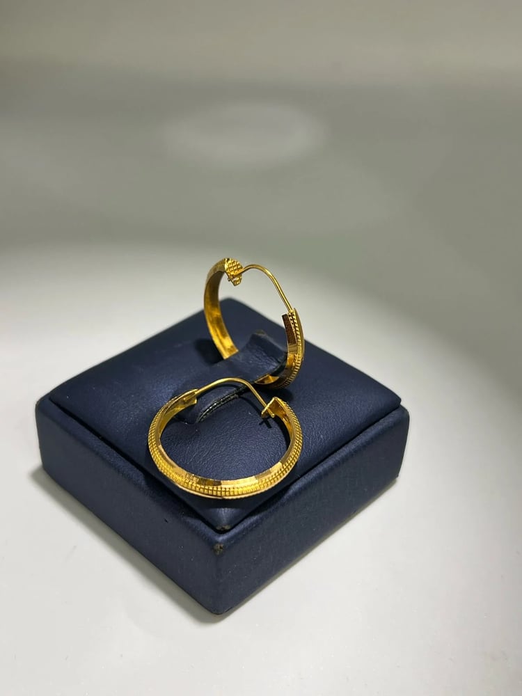Luxury and elegant 21-karat gold ring for occasions Gate.5