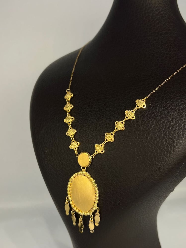 Fingerprint necklace 21-karat gold luxurious and distinctive weight 4.66 gate.5