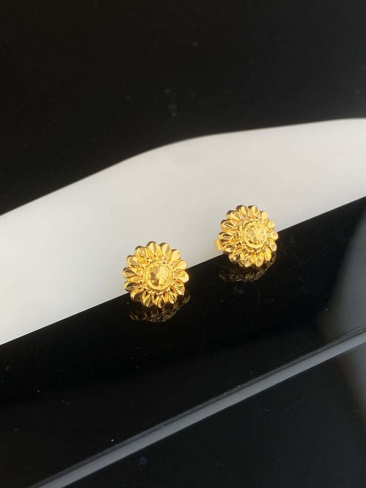 حلق كرسي جابر ذهب عيار21 فاخره و انيقه بوابة.4