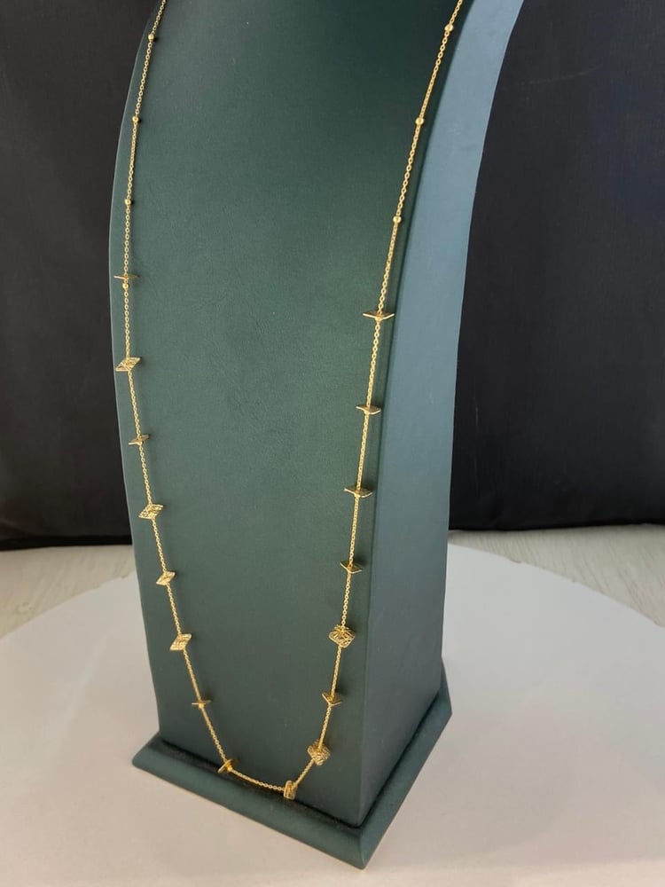 An Italian distinguished and elegant rosary, 18-karat.