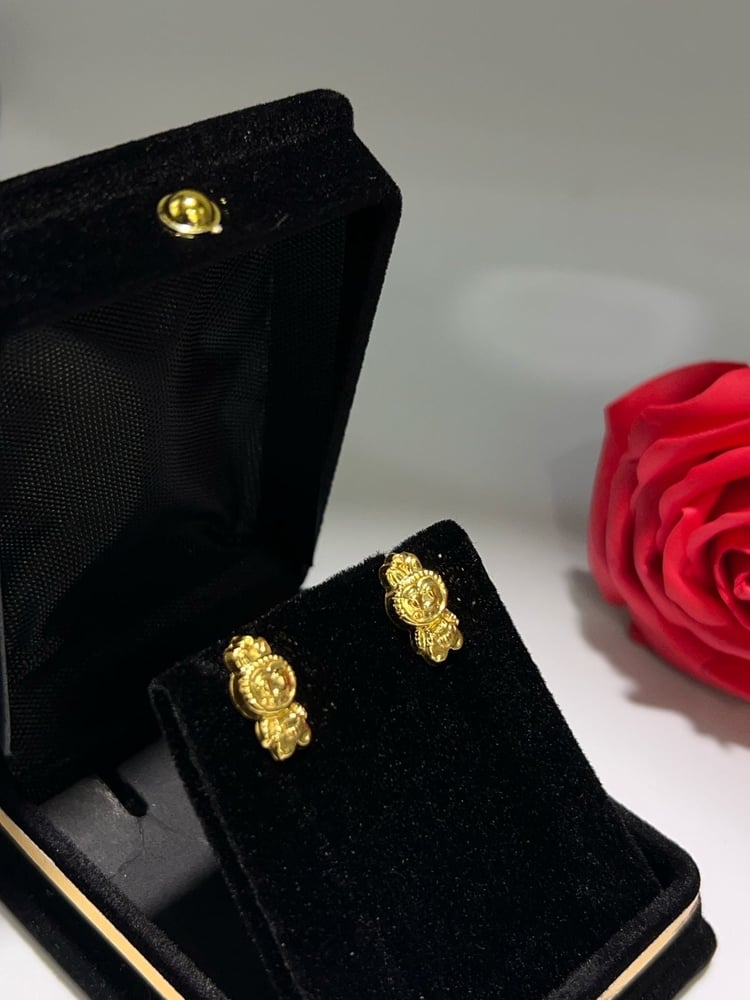 A soft and elegant ring for gifts, 18-karat gold, Gate.5