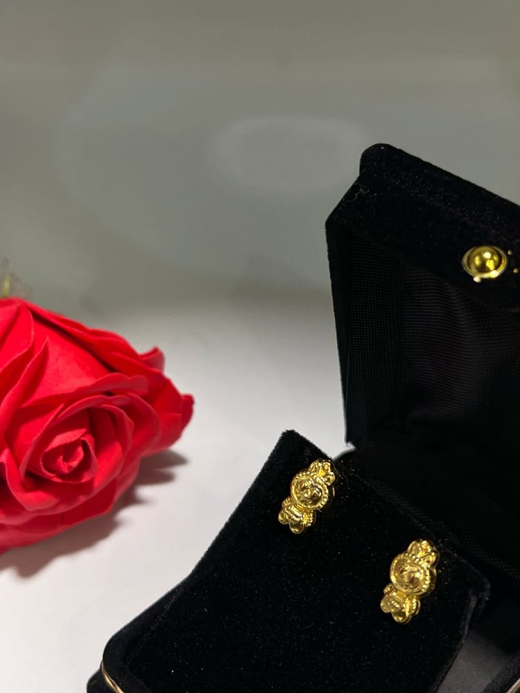 A soft and elegant ring for gifts, 18-karat gold, Gate.5