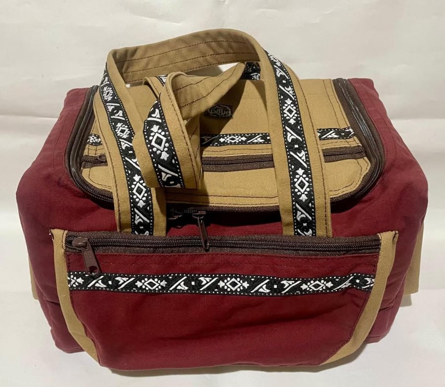 شنطة تنهات ملون صغير (عياض)