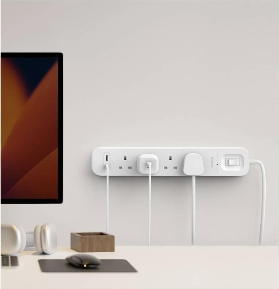توصيلة شحن اربع مقابس مع منفذ يو اس بي ومنفذ تايب سي بلكن belkin Connect Surge Protector With USB-C and USB-A Ports (4 Outlets with 1 USB-C & 1 USB-A)