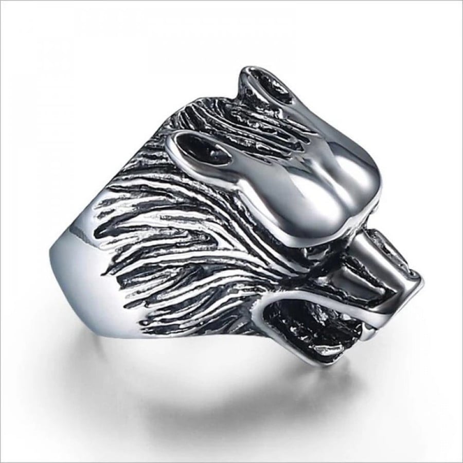Men's ring in the shape of a wolf's head, silver color
