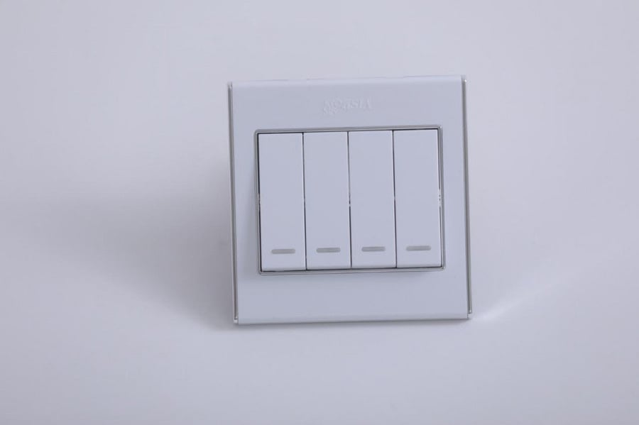 Square prism, available in two colors, 25-year warranty