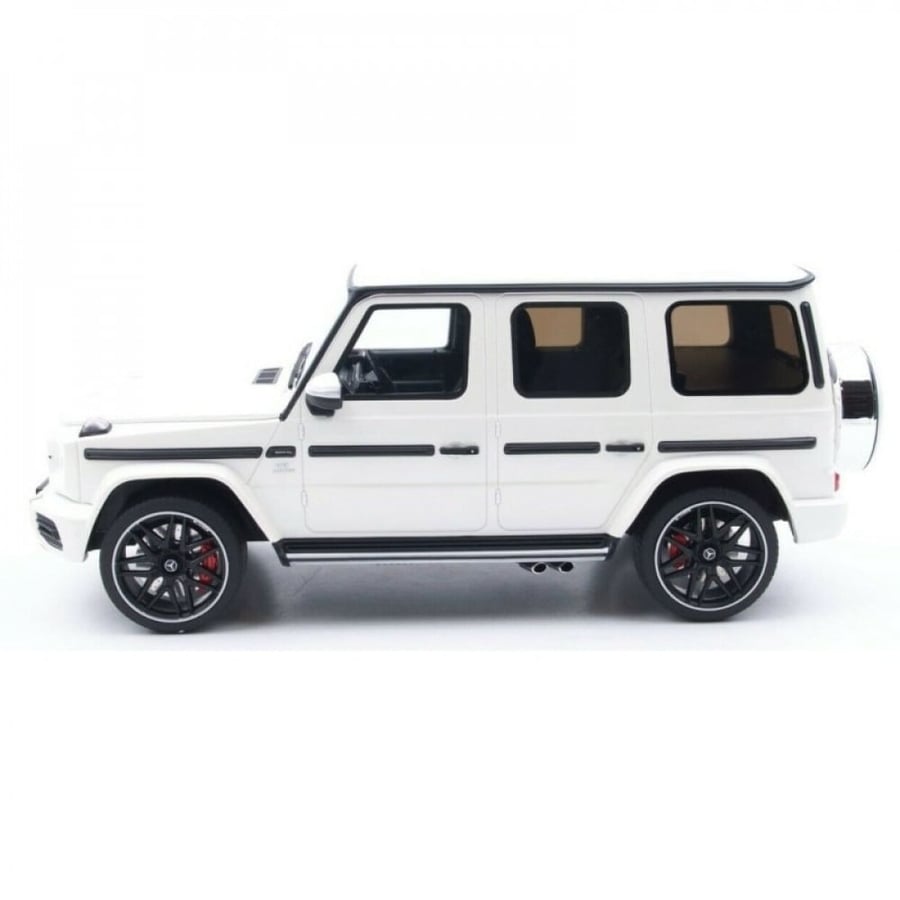 RARE Mercedes-Benz G63 AMG W463 white 1:18 GT Spirit KJ038
