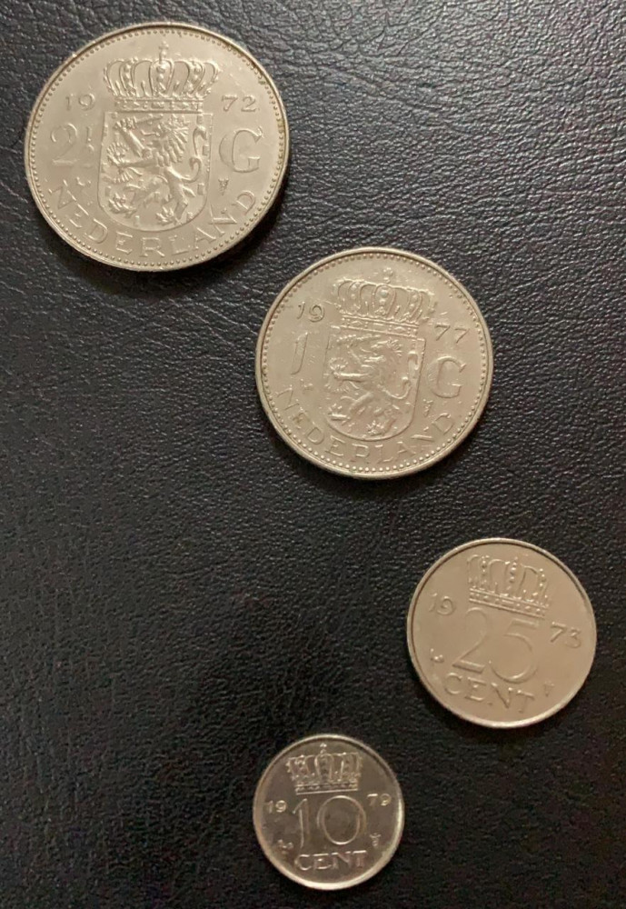 طقم معدني هولندا الستينات 4 فئات