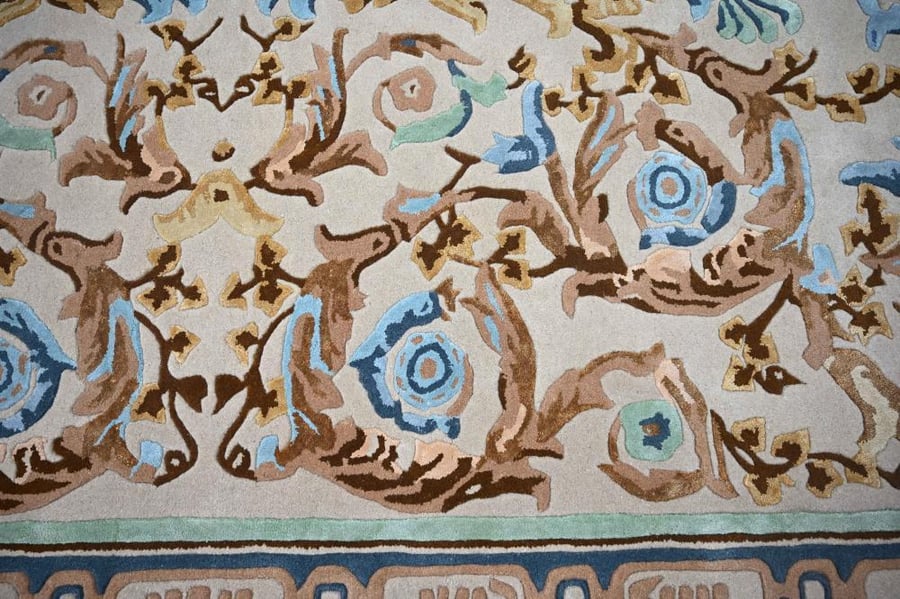سجاد آرت يدوي - بني-بيج