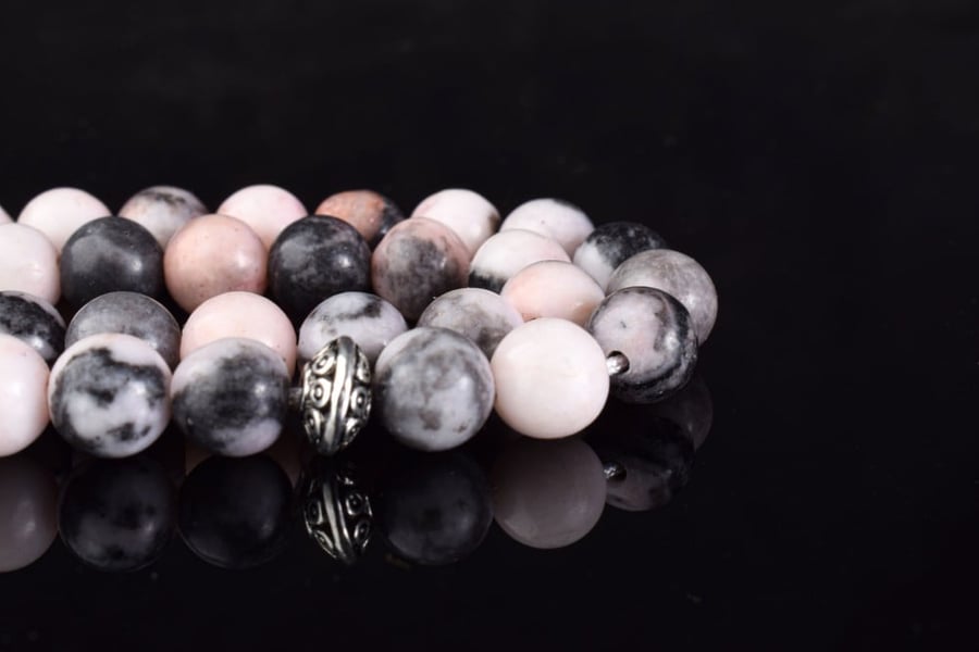 سبحة احجار مع معدن(Plnk zebra jasper)6مل