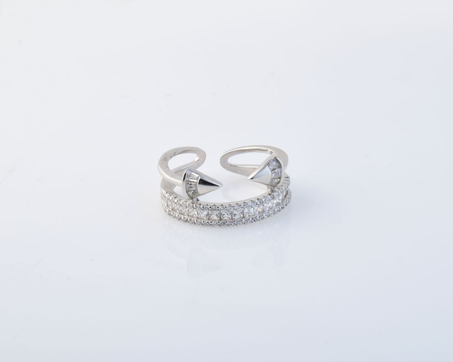 Women's ring