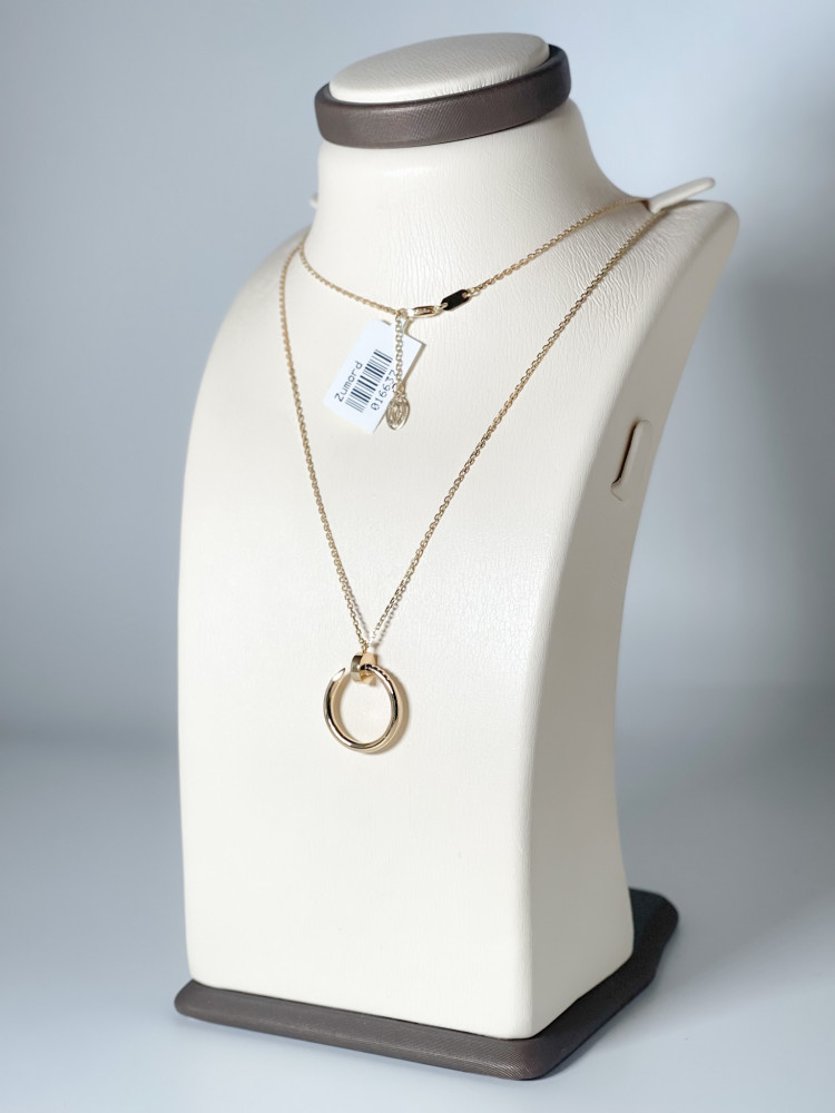 18 karat gold necklace, weight 5.40 grams