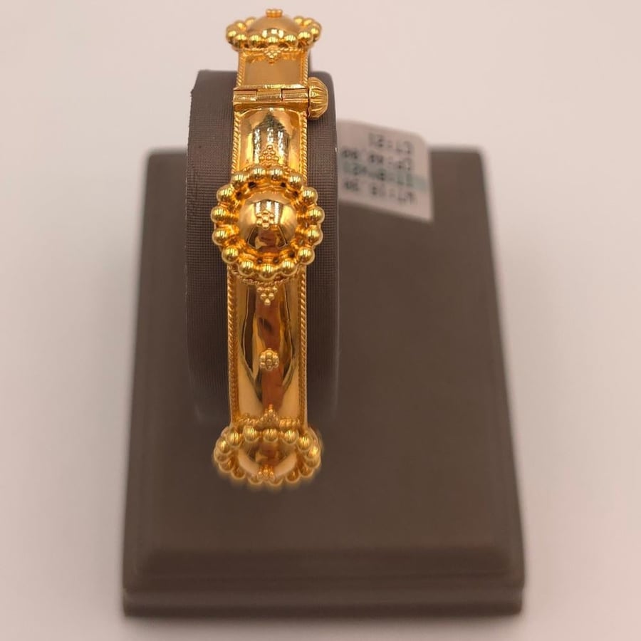 21-karat gold bracelet, weight 16.30 grams