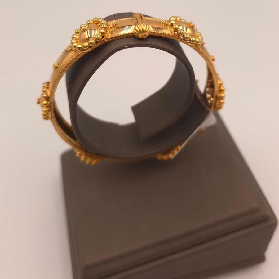 21-karat gold bracelet, weight 16.30 grams