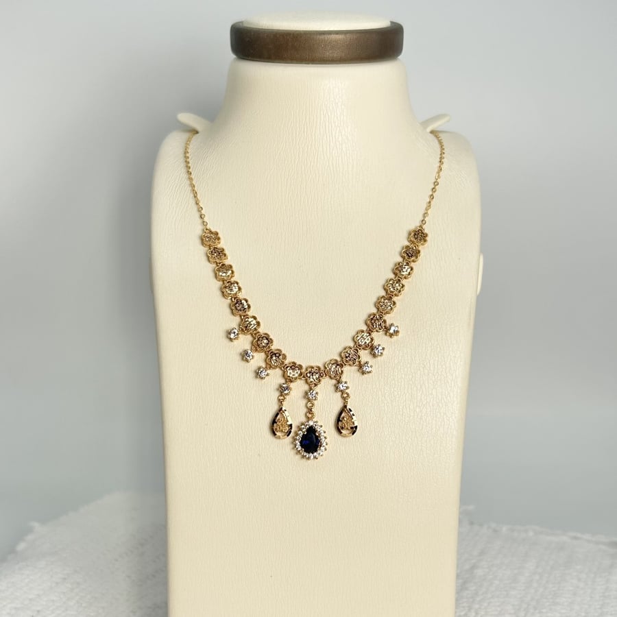 21 karat gold necklace, weight 8.80 grams