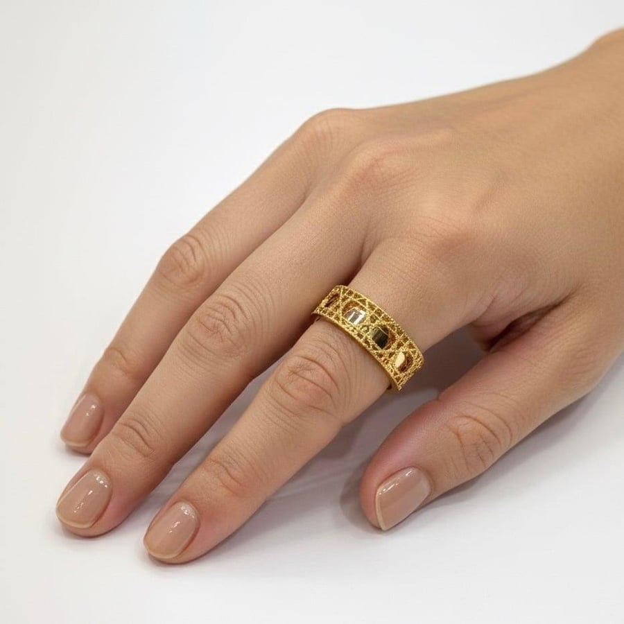 A Dior pure gold ring, 21 karat | weight 2.34 grams | size 16 | R075