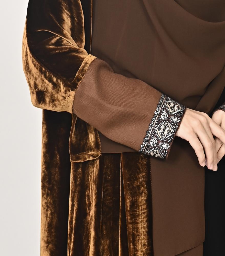 مخمل بني على اورنج مع شال