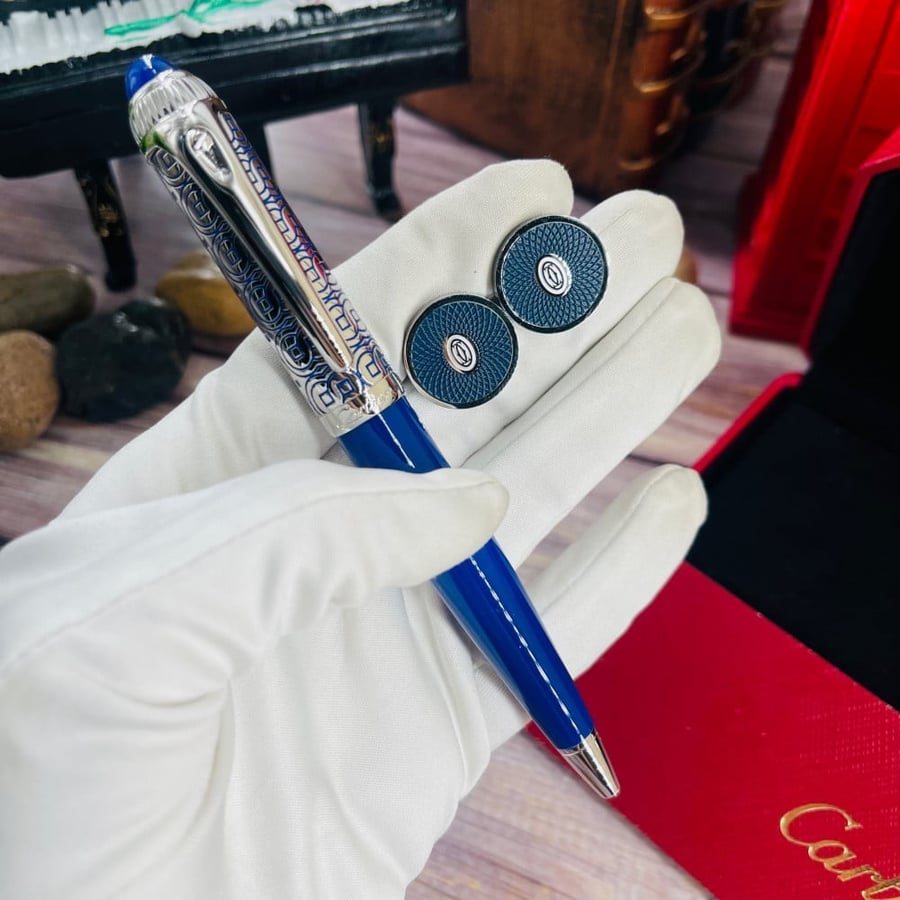 Cartier Roadster pen with cap