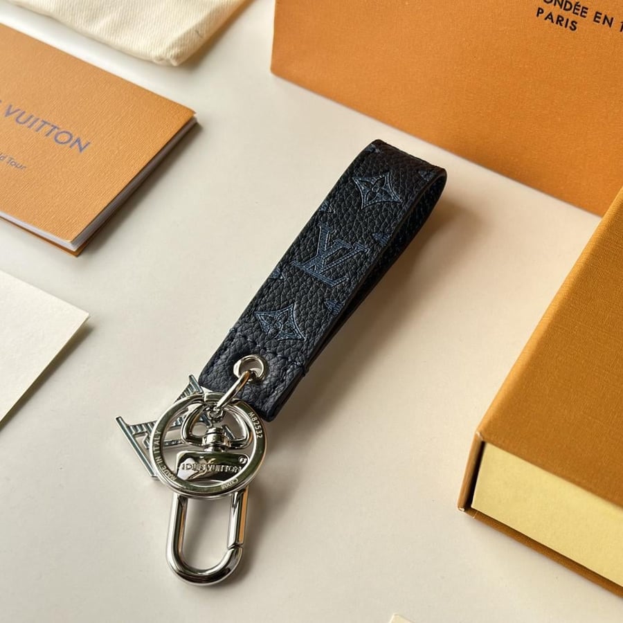 Louis Vuitton navy medal