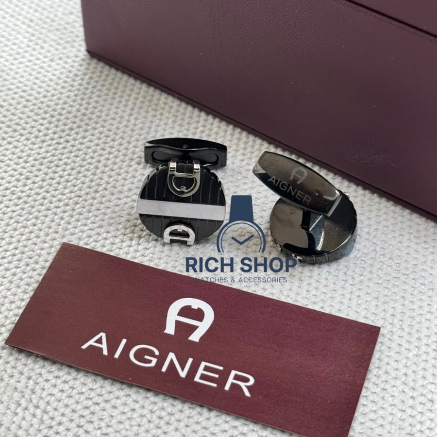 Black Kabbak with silver letter
