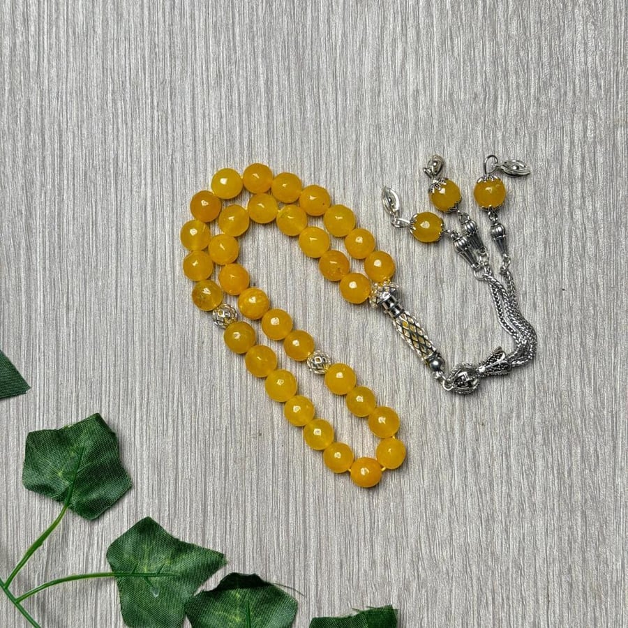 Agate prayer bead
