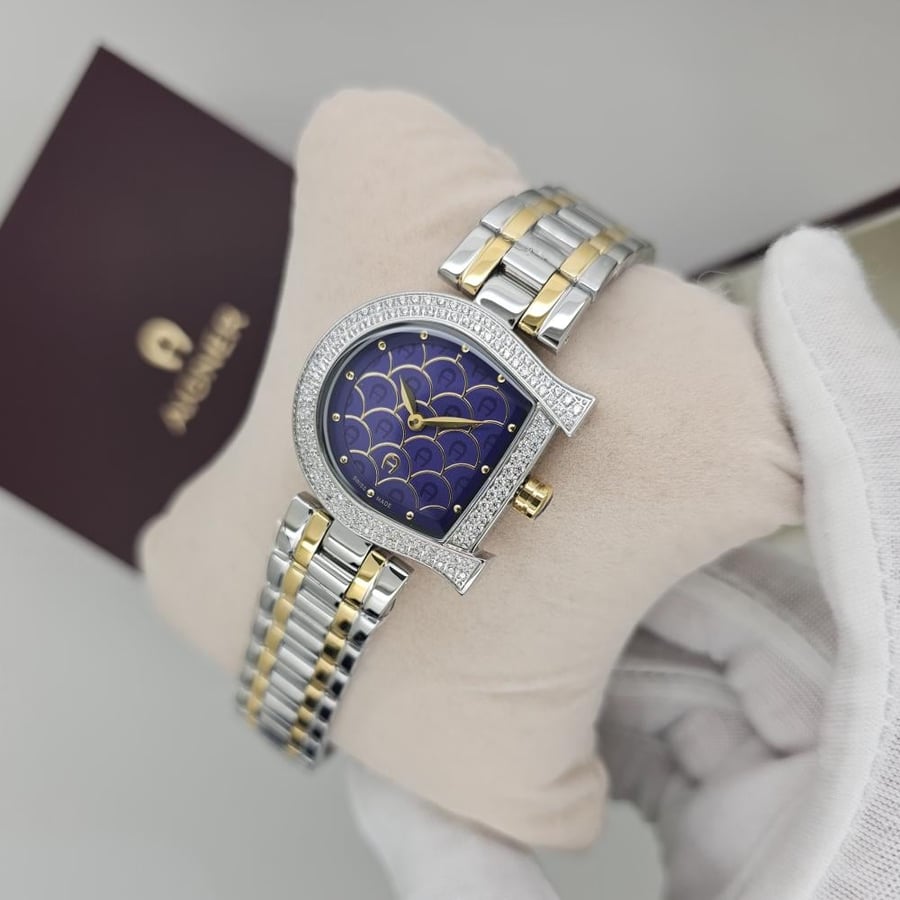Women's Agnour watch