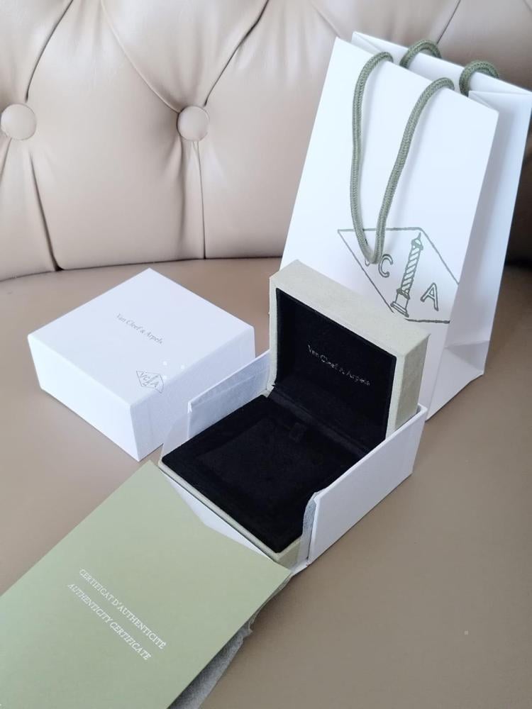 Van Cleef set necklace and bracelet and earrings