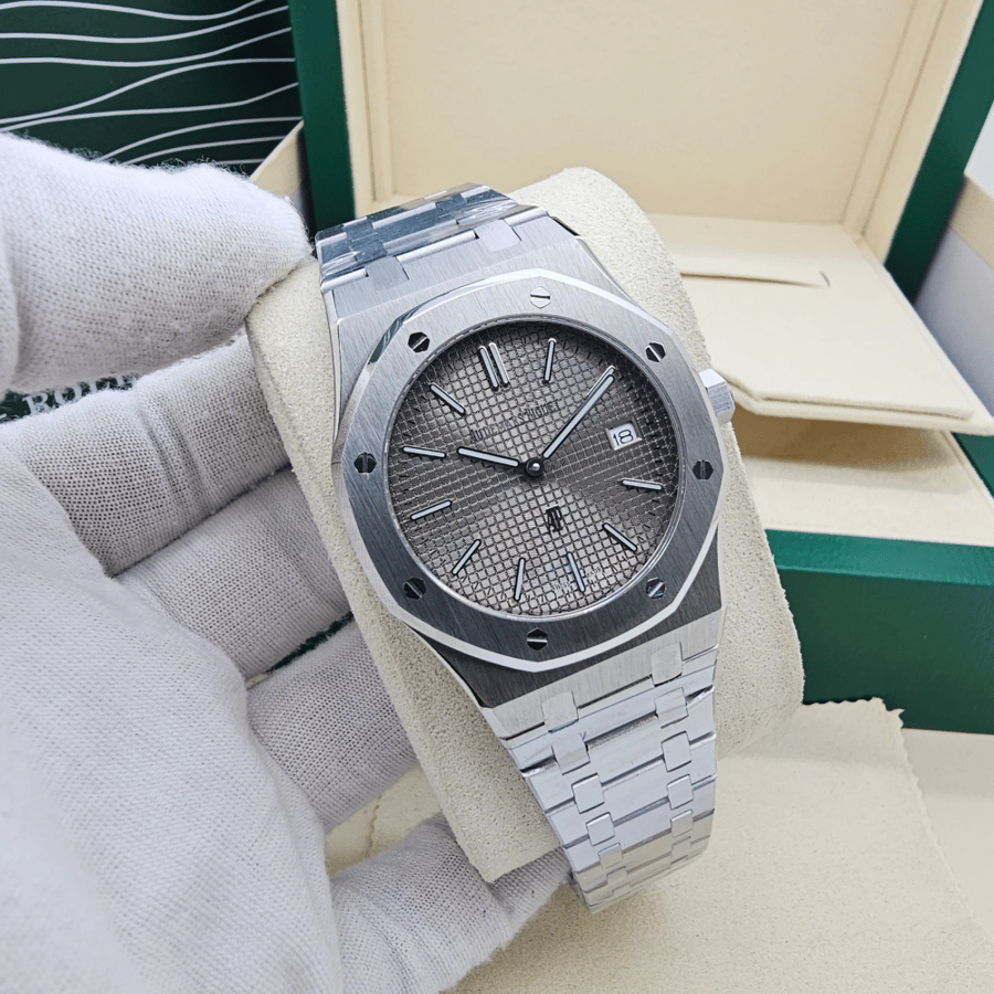 Audemars Piguet watch, 39 mm size