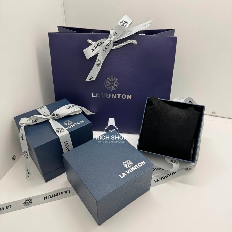 Women's watch similar to Van Cleef