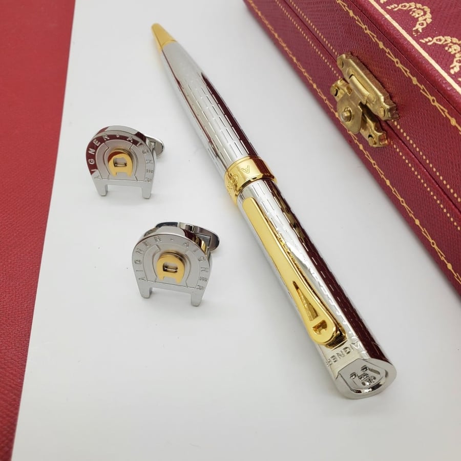 Pen holder set and cup