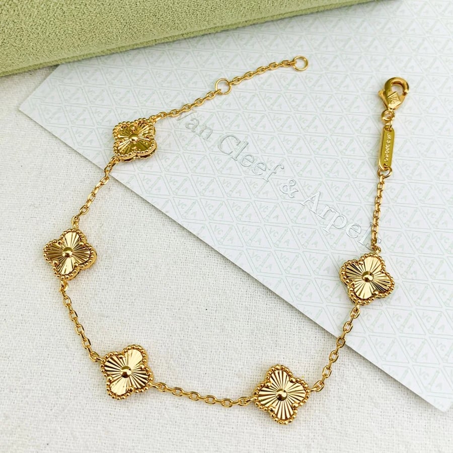 Van Cleef Mini bracelet