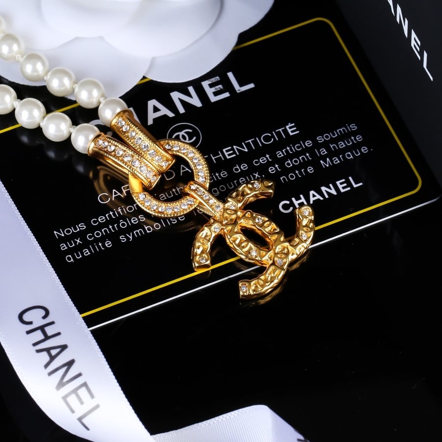 Chanel large pearl necklace