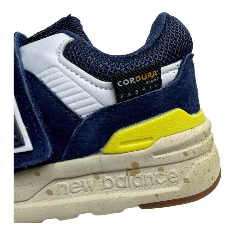 New Balance Play
