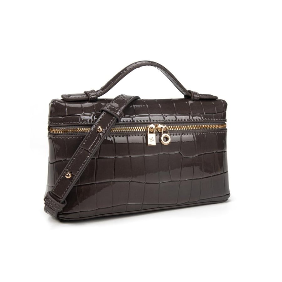 Elegant leather bag