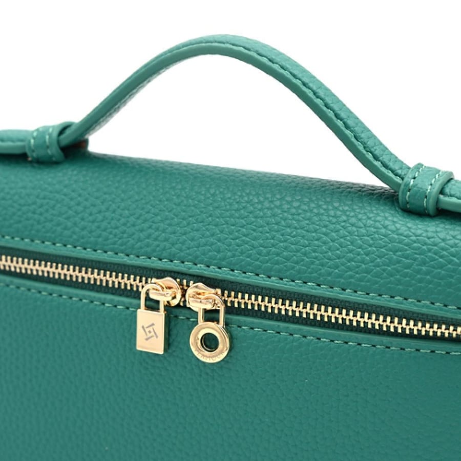Elegant leather bag