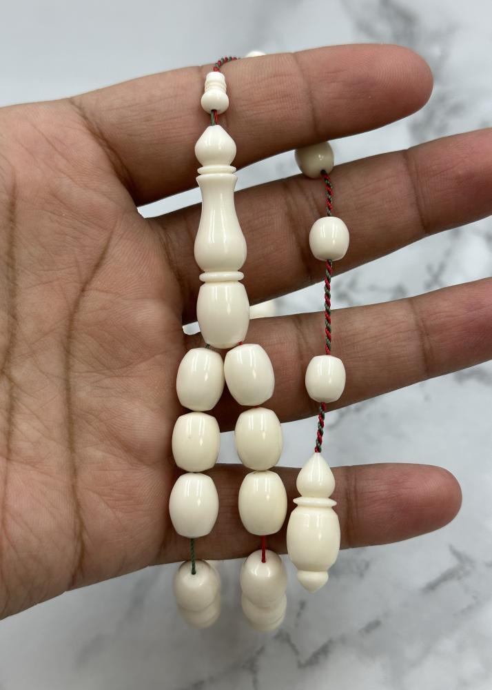سبحة من بكلايت بلجيكي اللون أبيض