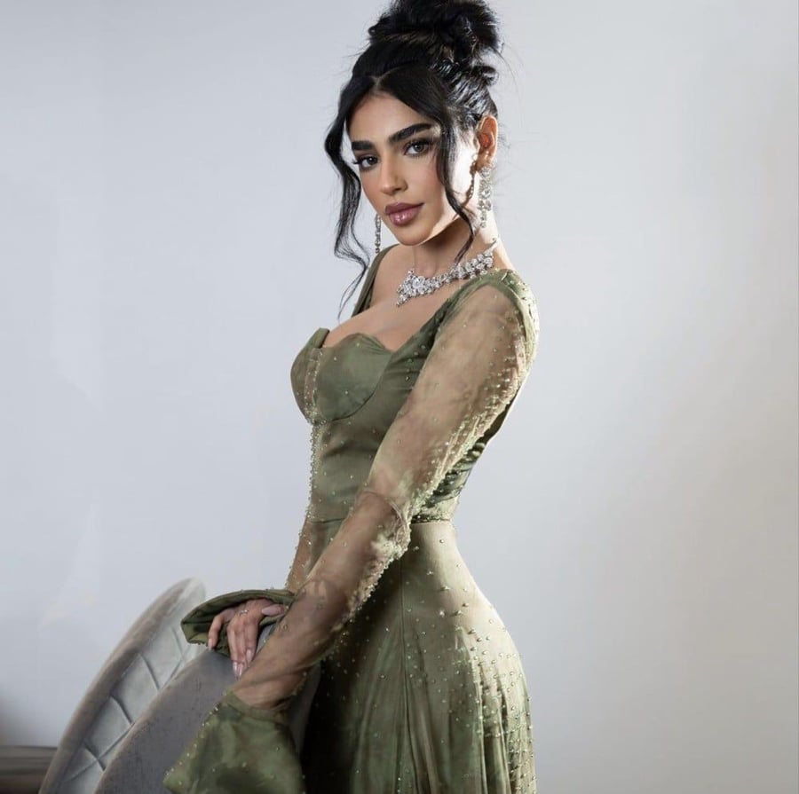 فستان دُنيا