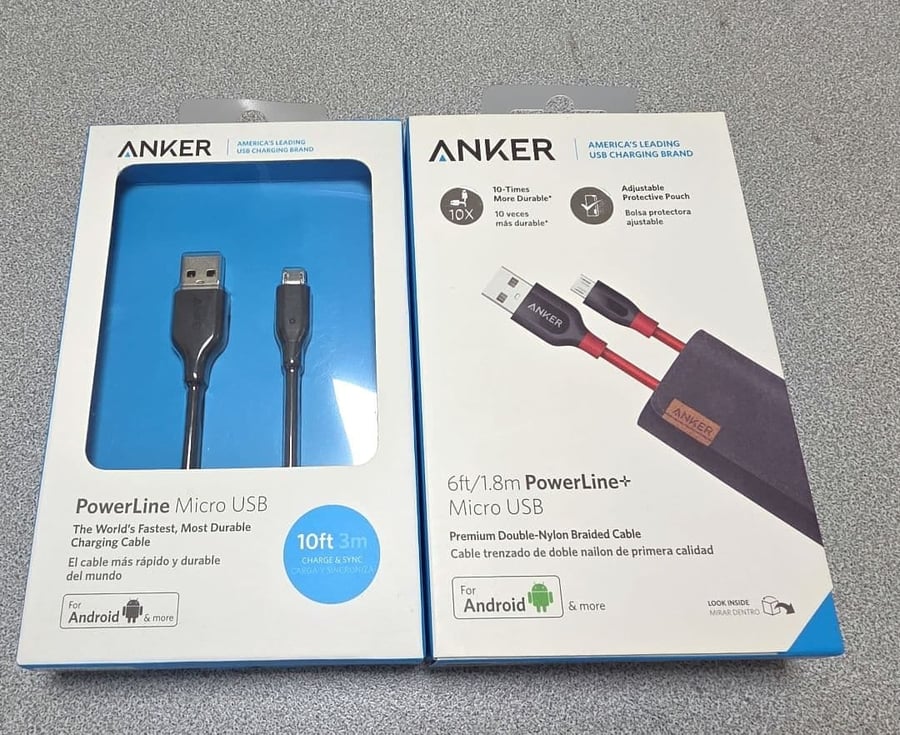 كابل شحن أنكر باورلاين بلس (Anker PowerLine+ Micro USB) بطول 0.9 متر (3 قدم)، وهو كابل مضفر بمادة النايلون المزدوج بلون أحمر ومخصص لأجهزة أندرويد.