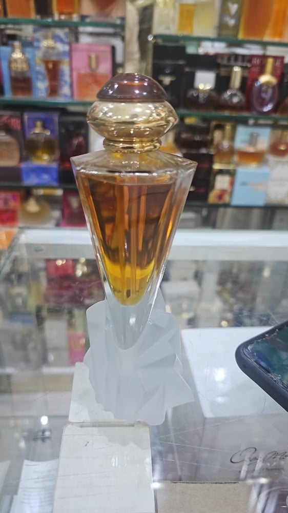 عطر الف ليله وليله