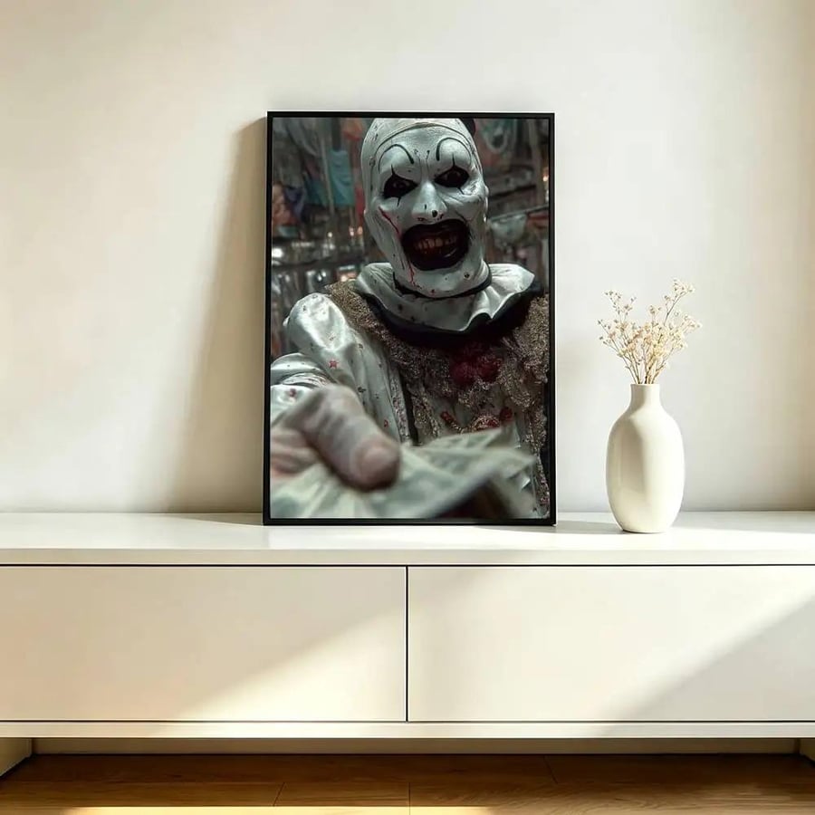 ملصق جداري Art the Clown مقاوم للماء – ديكور رعب