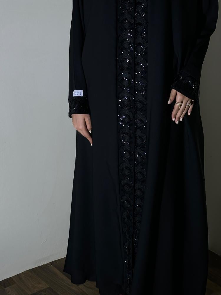 عباية بسمه اسود