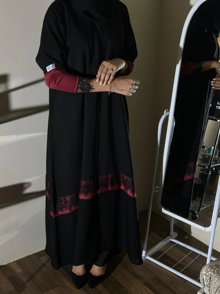 عباية دانتيل عنابي