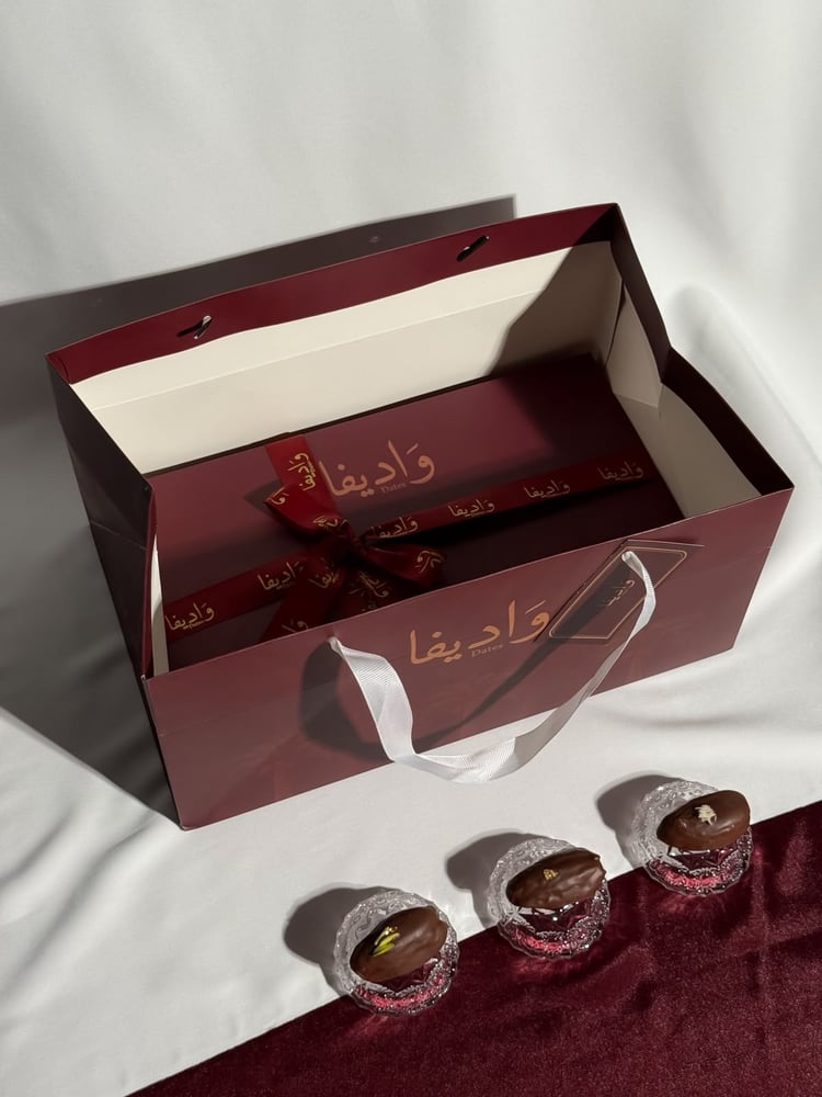 وَاديفا Dates سقنتشر