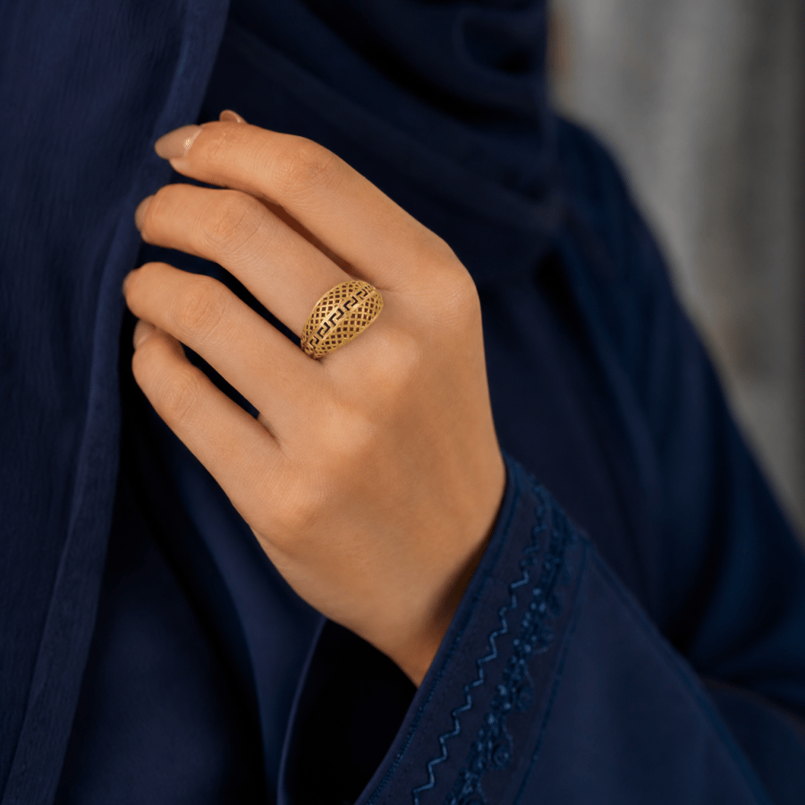 خاتم ذهب بارز شبكي بخطوط مميزة - عيار 21
