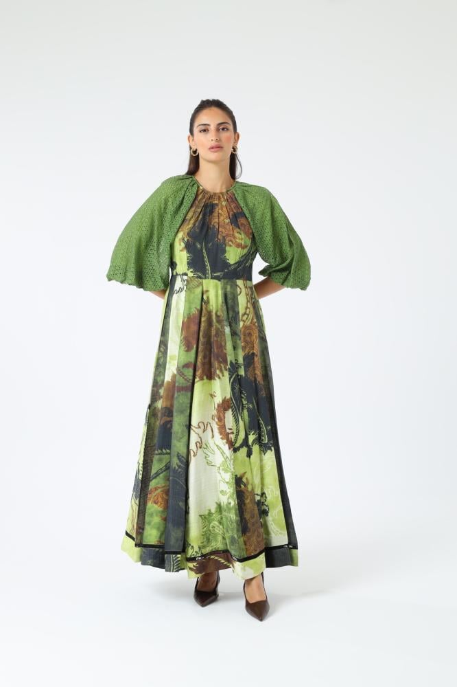 Green maxi dress with wide sleeves