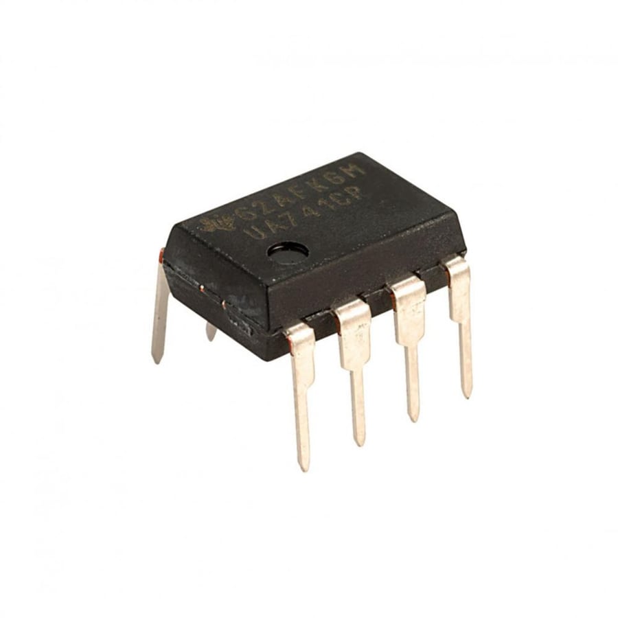 مكبر تشغيلي (UA741CP)