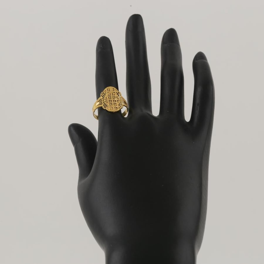 A rectangular geometric gold ring with distinctive decoration - 21 karat